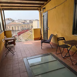 castello-ursino-apartments.taorminaitalyhotels.com/